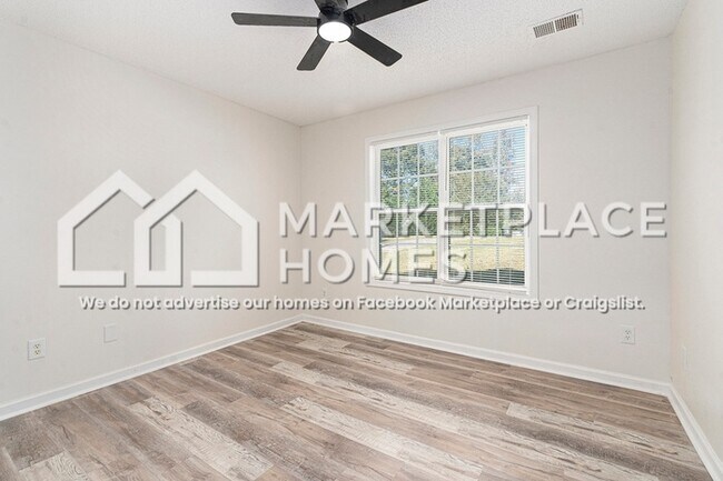 Building Photo - 237 Autumn Ridge Dr