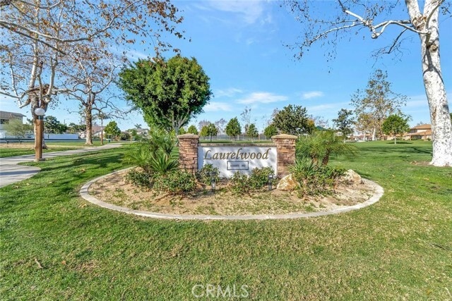 Building Photo - 2352 Dahlia Dr