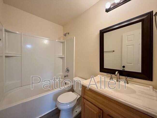 Building Photo - 35 Dawnwood Cir