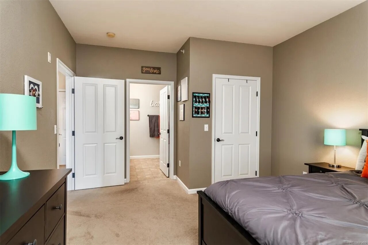 Building Photo - 8412 S Holland Ct