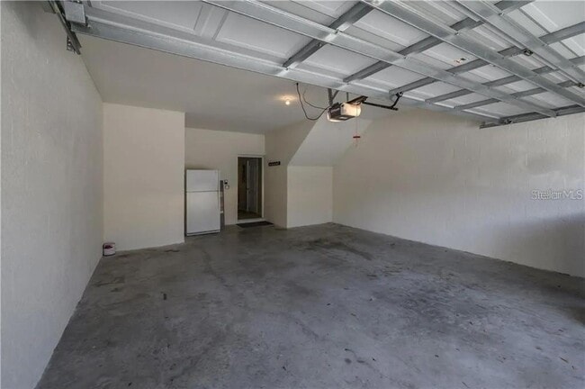 Building Photo - 6729 Eagle Feather Dr