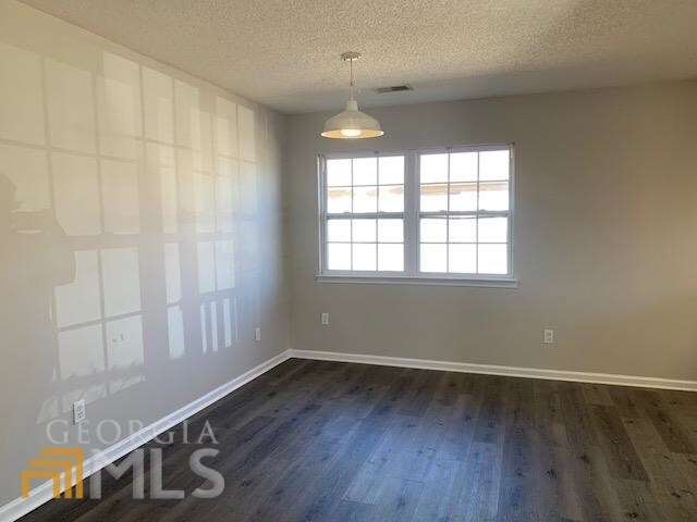 Building Photo - 316 4th St