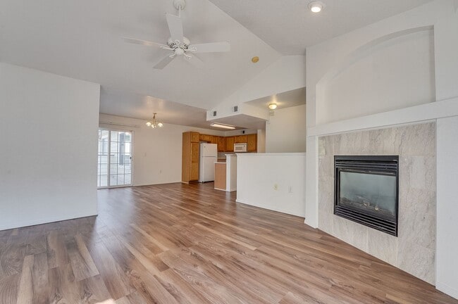 Building Photo - Beautiful 3 Bed, 2 Bath Condo in NW Fort Collins!