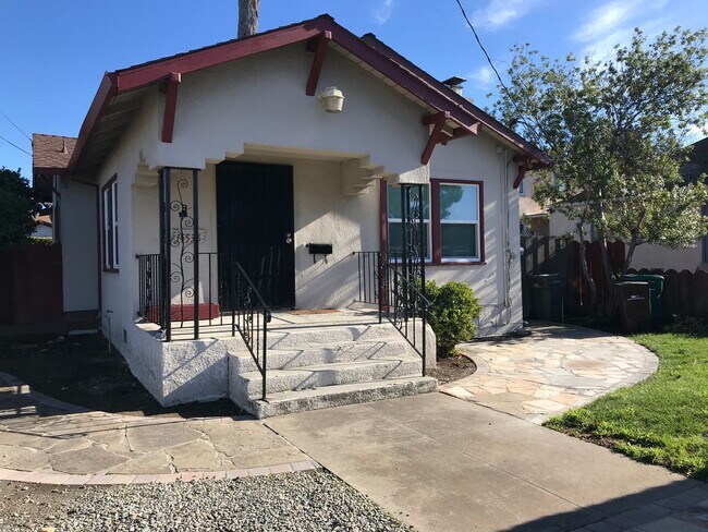 Primary Photo - P15538