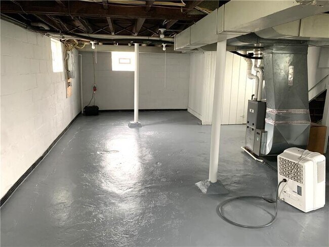 Building Photo - 3506 8th Ave