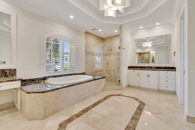 Building Photo - 953 Banyan Dr