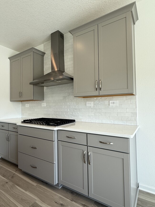 Building Photo - 104 Charmer Trce