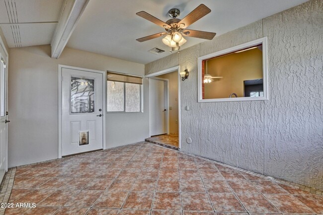 Building Photo - 14214 W Yosemite Dr