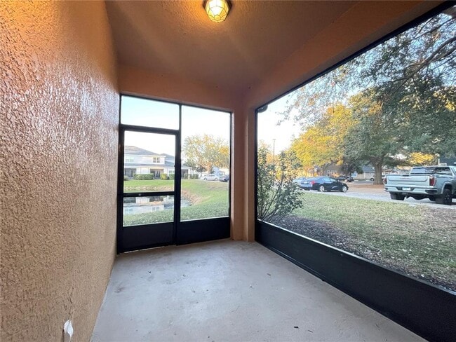 Building Photo - 2944 Oak Park Way