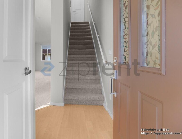 Building Photo - 10813 124th Ave NE