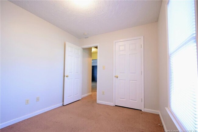 Building Photo - 6475 Applewhite Rd