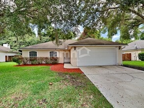 Building Photo - 14028 Crestwick Dr W