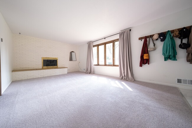 Building Photo - 4517 W 113th St