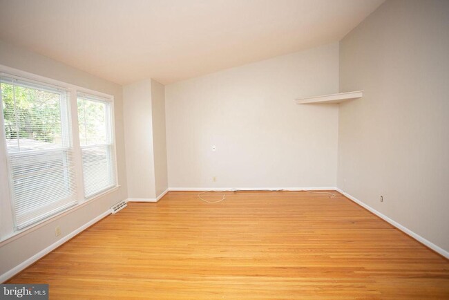 Building Photo - 1016 Eagle Ln