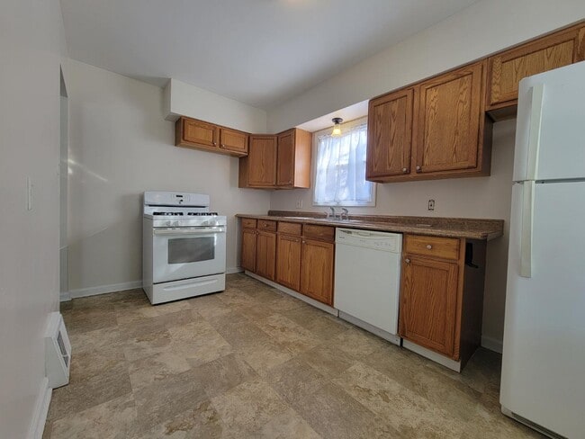 Building Photo - 1320 Tioga Ave