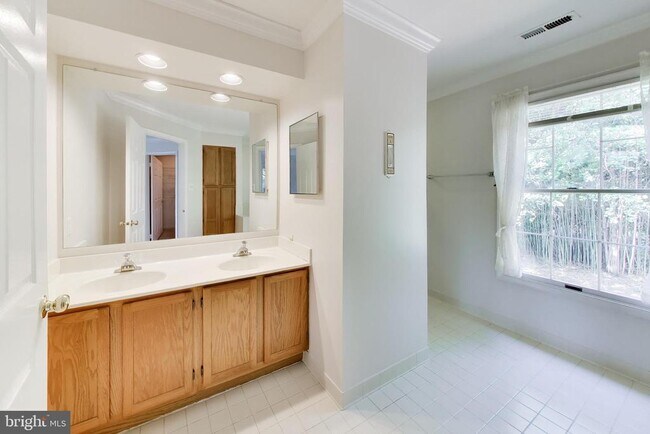 Building Photo - 14672 Brougham Way