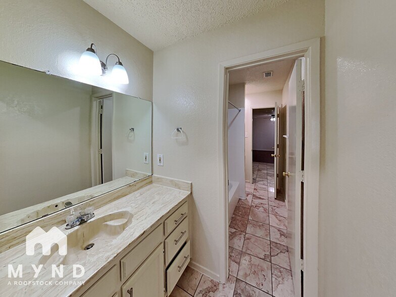 Building Photo - 1809 McQueary St