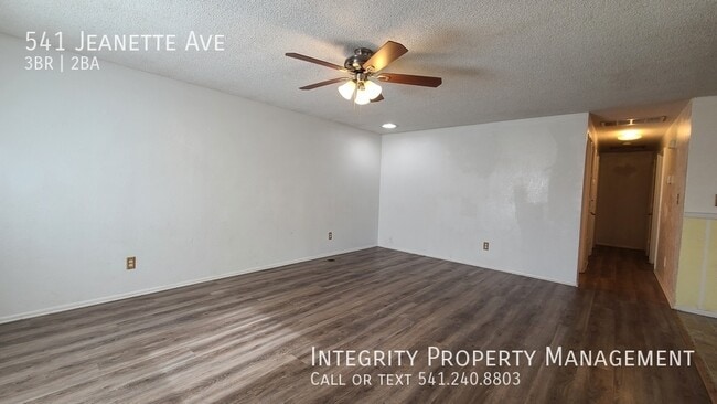 Building Photo - 541 Jeanette Ave