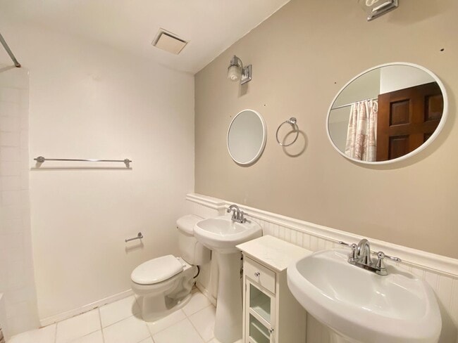 Building Photo - Beautiful Apartment at Los Pueblos de Santa Fe