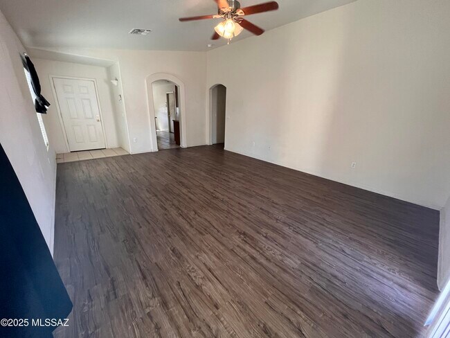 Building Photo - 7201 S Monks Tale Dr