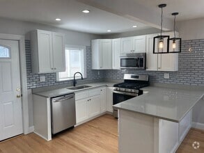 Building Photo - Fully Renovated Single Family Home For Ren...