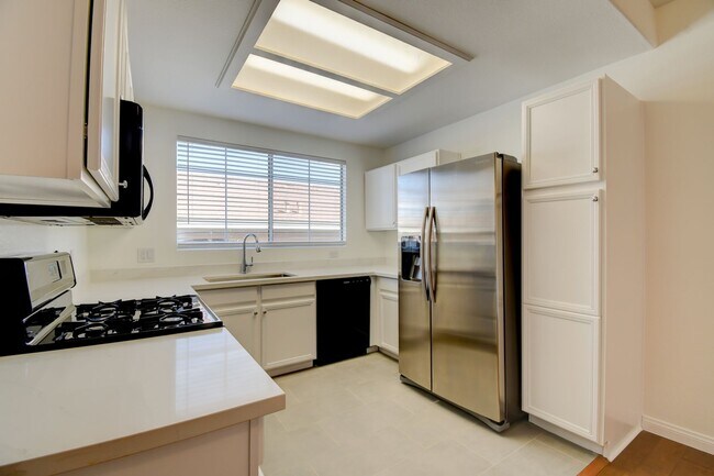 Building Photo - Gated, beautiful, and safe in a secure community