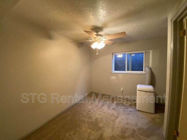 Building Photo - 145 E 500 S