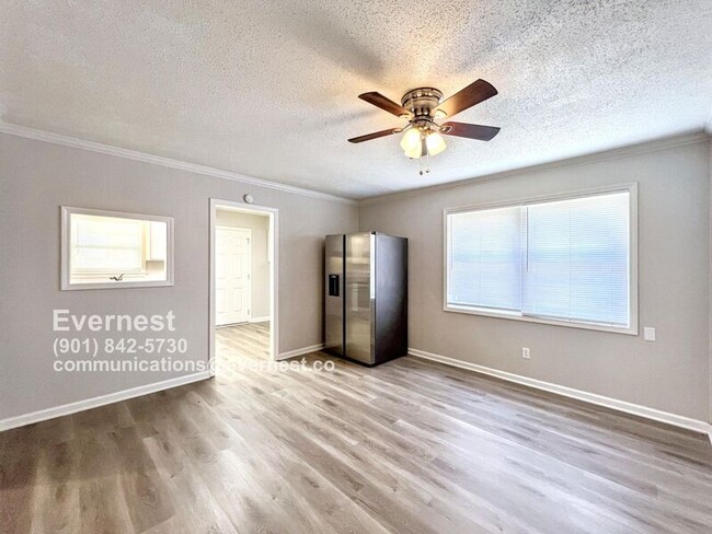 Building Photo - 1403 Moss Point Dr