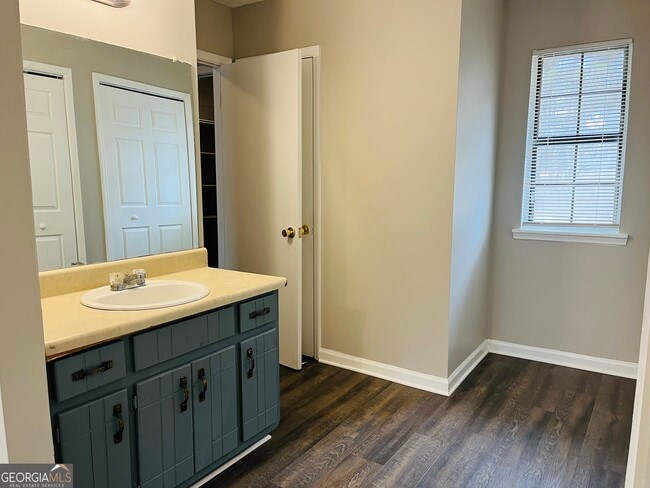 Building Photo - 149 Appleton Blvd