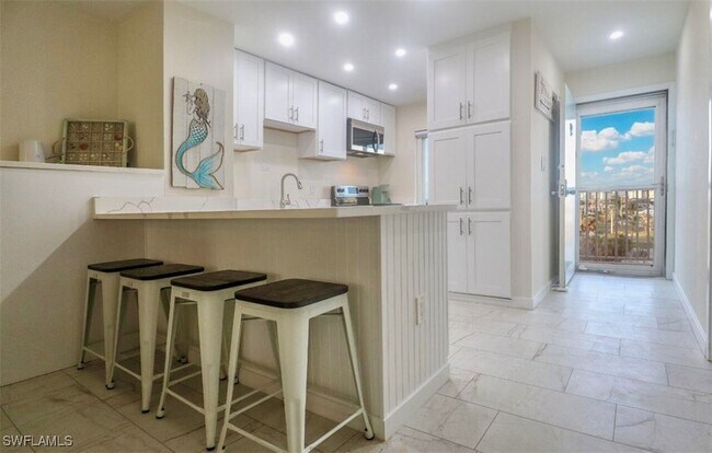 Building Photo - 7400 Estero Blvd