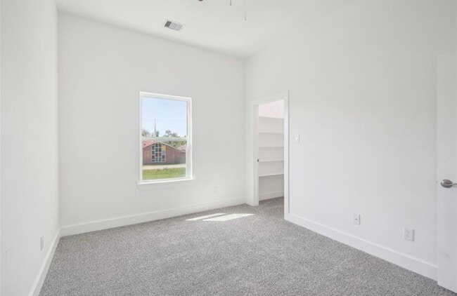 Building Photo - 4514 Galesburg St