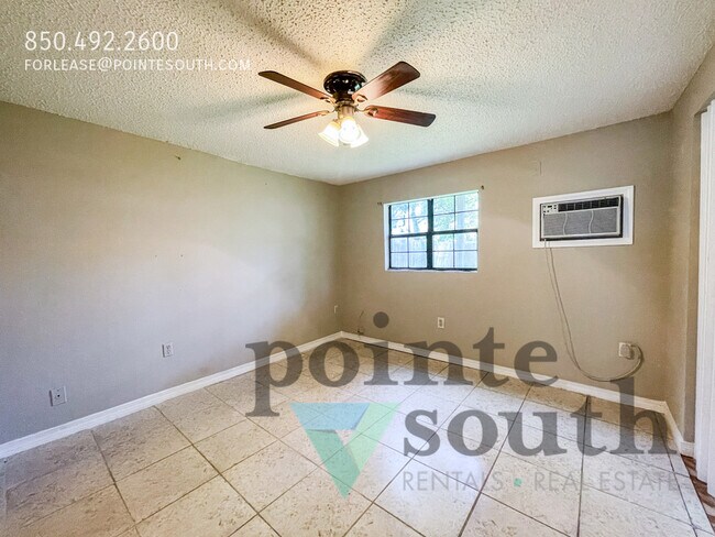 Building Photo - 5771 Coronada Blvd