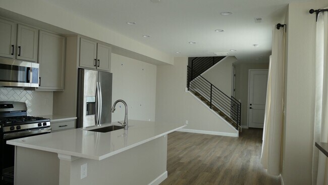 Building Photo - 3 Bedroom, 2.5 Bathroom with two car garage - Available 2/5/2025