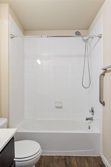 Building Photo - 10625 Menominee Falls Ln