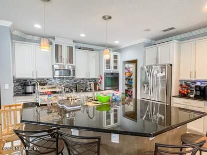 Building Photo - 14289 Summer Breeze Dr E