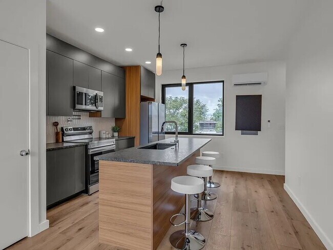 Building Photo - Modern Luxury Meets Everyday Comfort | 2025-Built 2BR Townhome | Near Southside Living