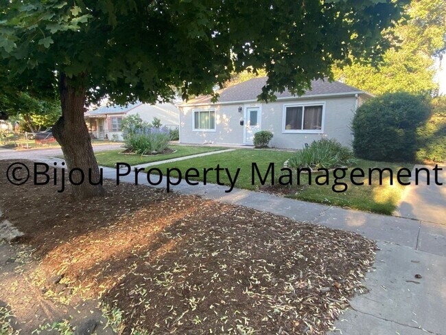 Building Photo - 3 Bed, 1 Bath