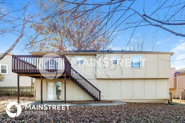Building Photo - 609 SE Steeple Ct