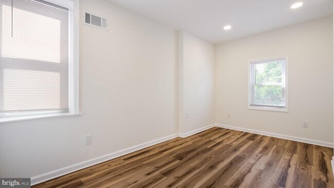 Building Photo - 5058 Hoopes St