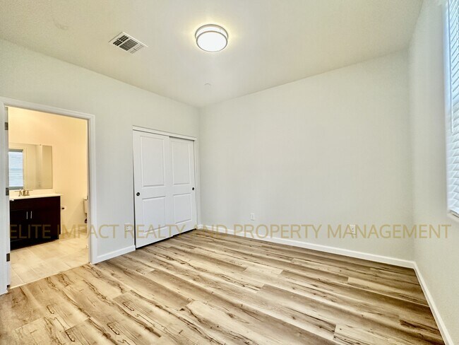 Building Photo - 7201 S Via Gaucho Viejo