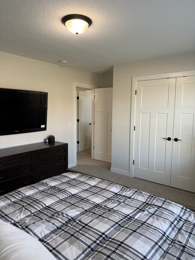 Building Photo - 6808 Verandah Ln