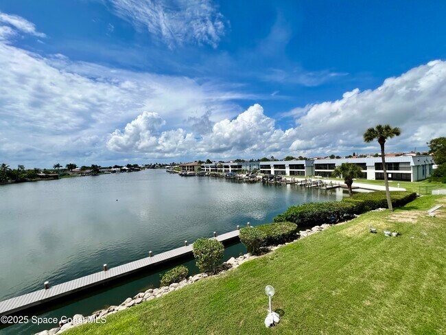 Building Photo - 1750 Commodore Blvd