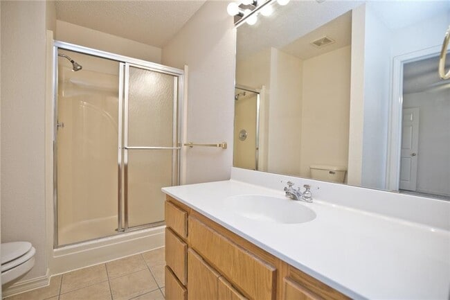 Building Photo - 816 Kinkade Pl