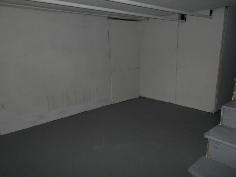 Building Photo - 3731 Saint Margaret St