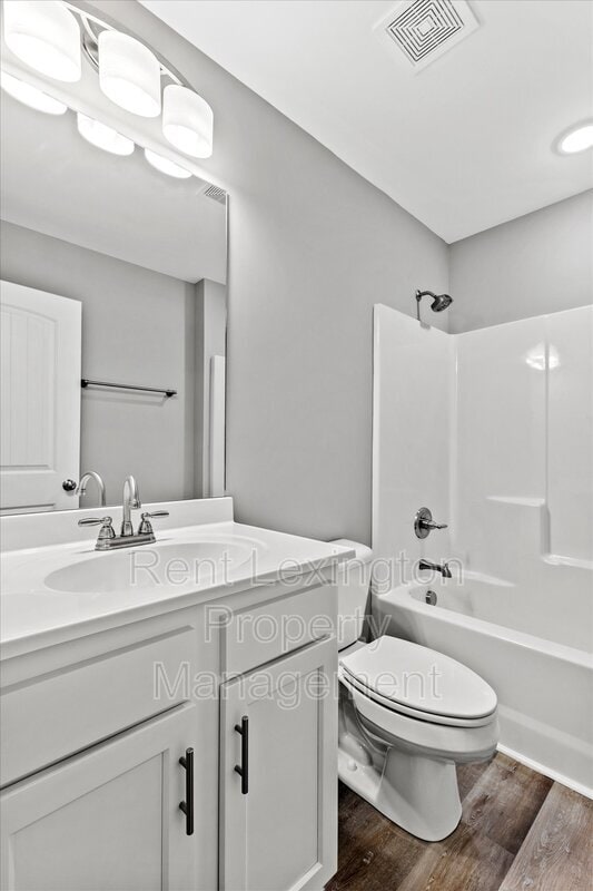 Building Photo - 2015 Dolly Dr