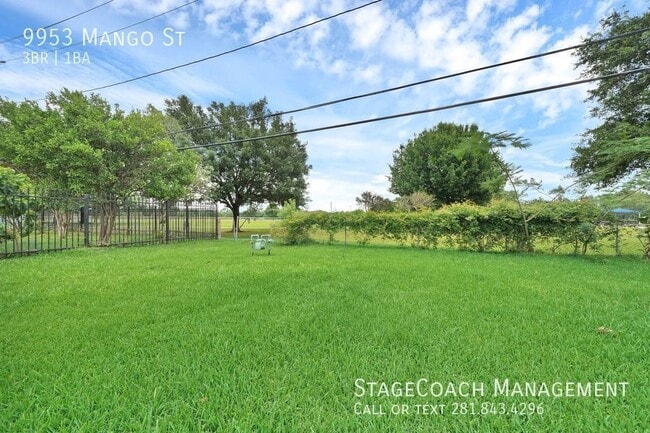 Building Photo - 9953 Mango St