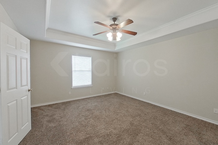 Building Photo - 15334 Guadalupe River Dr