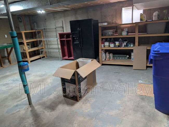 Building Photo - 1394 N 400 E
