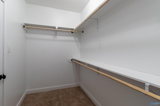 Building Photo - 17331 Fieldway Cir