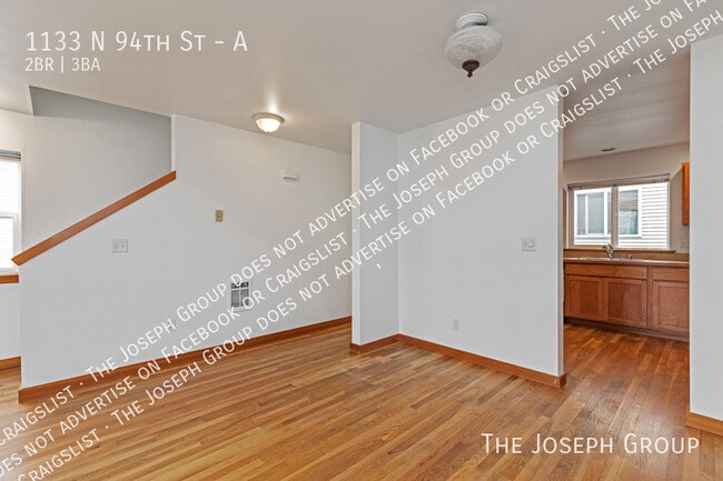 Building Photo - 1133 N 94th St
